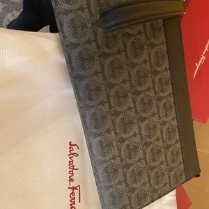 Authentic Travel Gincini Document Holder